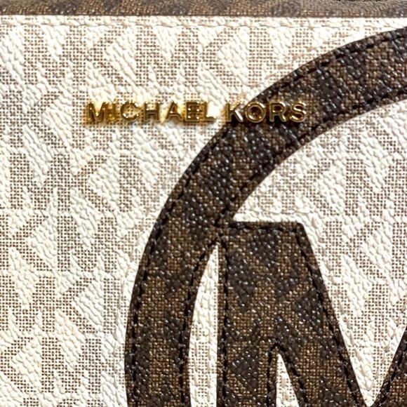 NWT Michael Kors Crossbody Bag Camera Bag Logo Print Canvas Leather Acc… - Picture 12 of 15